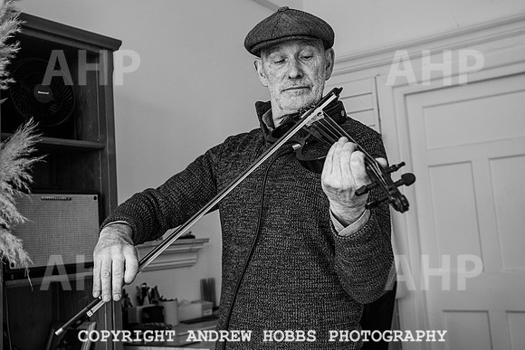 Keith Sleeman - Bowmaker-0906