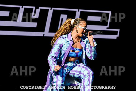 Ella Eyre - NASS 2022-2913
