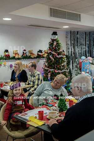 Wyevale Christmas breakfast and tinsel-7900