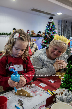 Wyevale Christmas breakfast and tinsel-8125