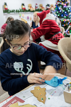 Wyevale Christmas breakfast and tinsel-8114