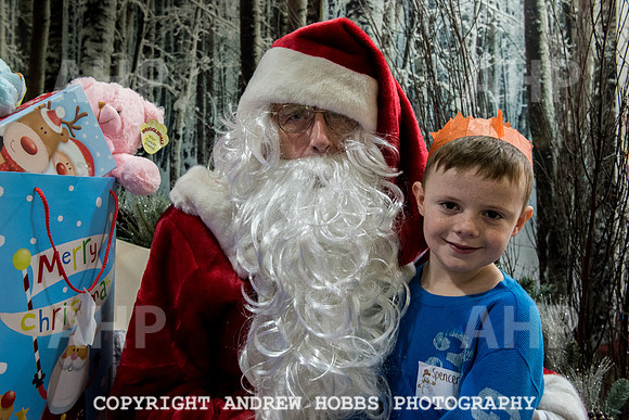 Wyevale Christmas breakfast and tinsel-8167