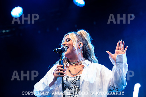Ella Henderson - Camp Bestival 2023-8277