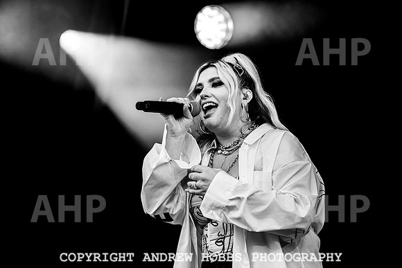 Ella Henderson - Camp Bestival 2023-8383
