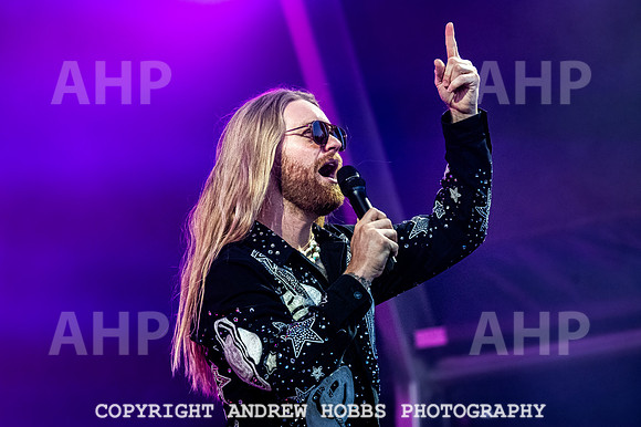 Sam Ryder  - Camp Bestival 2023-9546