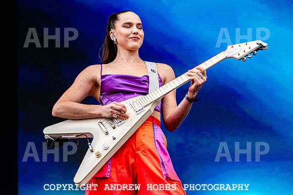 Sofi Tukker - Boardmasters 2023-3760