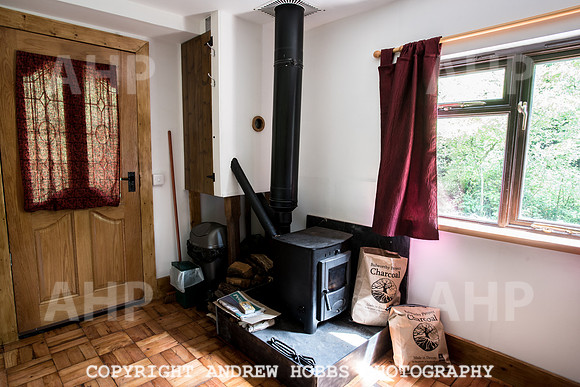 Bulworthy off-grid cabin-0476