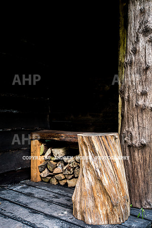 Bulworthy off-grid cabin-0513