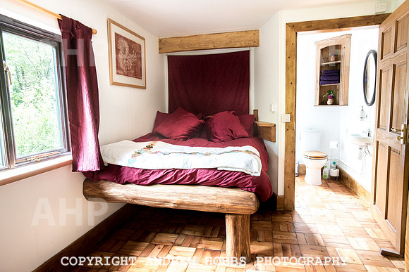 Bulworthy off-grid cabin-0527