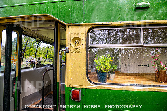 Bus-7616