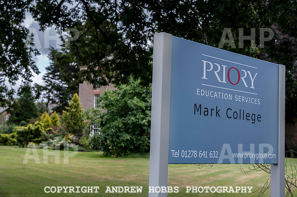 Mark College 007