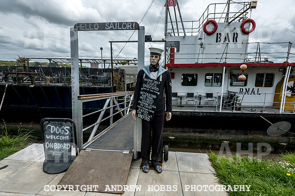 Onboard Cafe Bideford_HOB_7372
