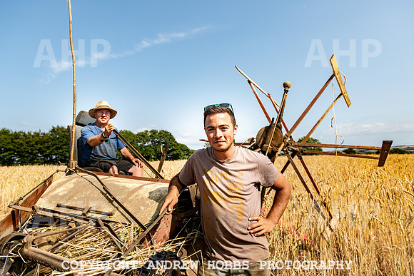 Thatching Reed Harvest 2018_HOB_0075