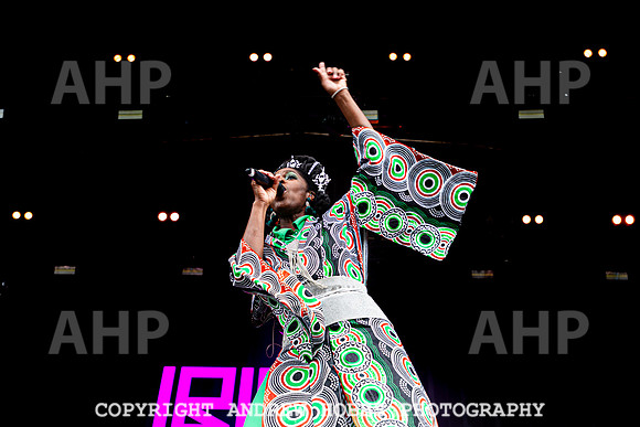 Ibibio Sound Machine - Bearded Theroy 2024-0091