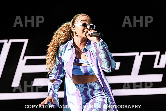 Ella Eyre - NASS 2022-3216