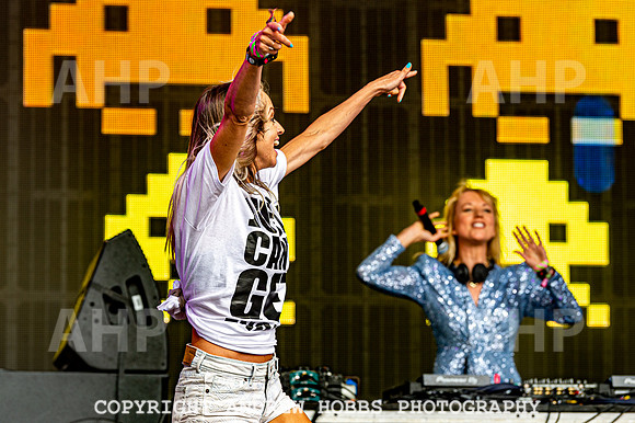 Sara Cox -  Camp Bestival 2021-7753