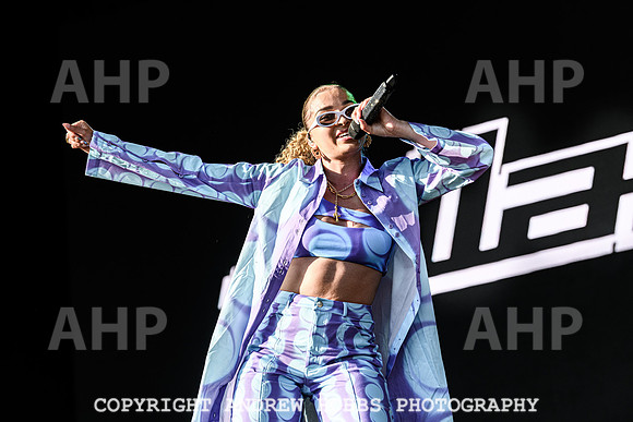 Ella Eyre - NASS 2022-3102