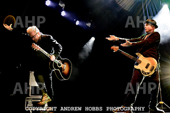 Flogging Molly - Beautiful Days 2022-8917