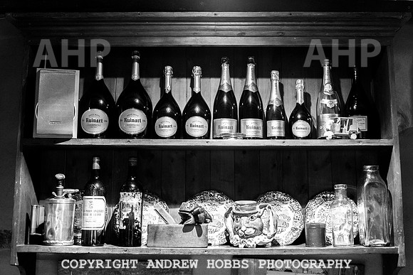 Woods Bar and Restaurant-4493