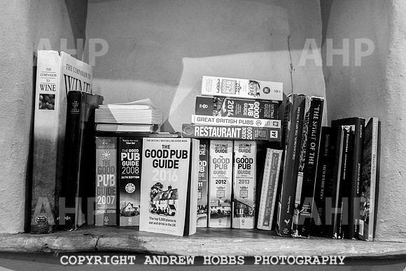 Woods Bar and Restaurant-4499