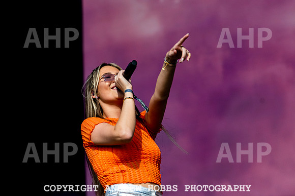 Mimi Webb -  Boardmasters 2022-2225